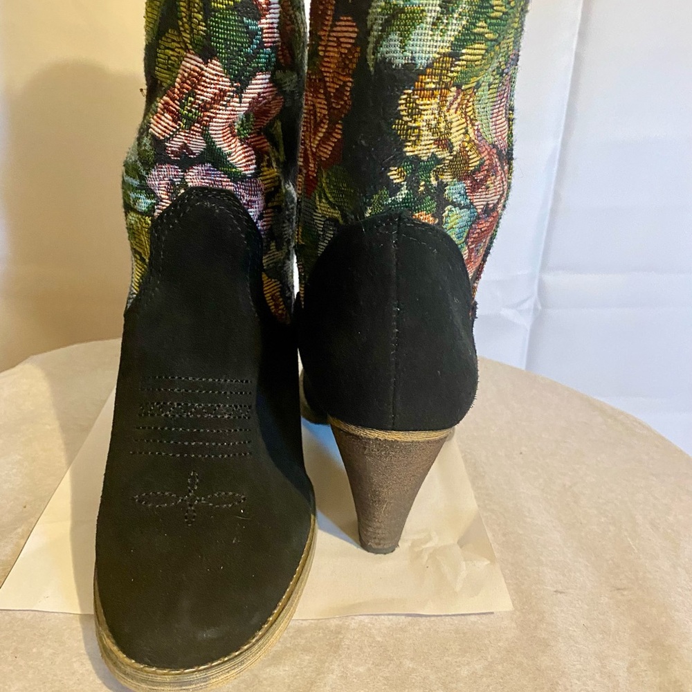 Women’s Very Volatile Black Multicolor Embroidered Heeled Boots Size 10 - Picture 8 of 13